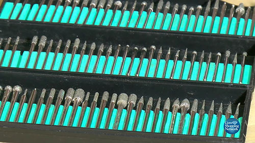 如何为宝石钻孔