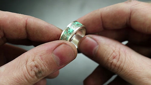 绿松石镶嵌戒指