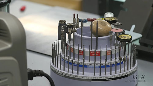 首饰，从铸件到成品