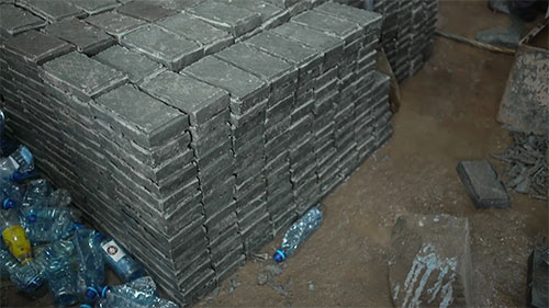 塑料垃圾制成砖块