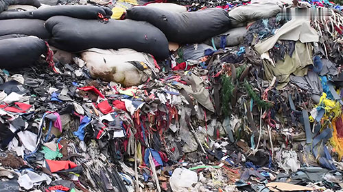 纽约街头的旧衣加工再利用