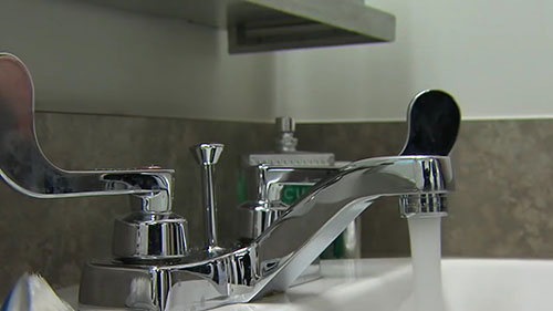 一座全新的污水处理厂