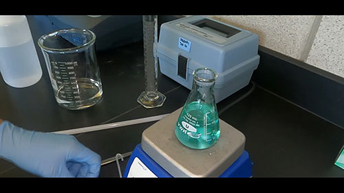 分析水样中的碱度