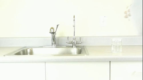 使用TDS水质测试仪