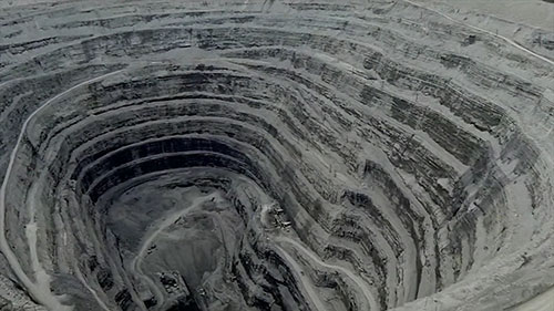 全球大型露天矿藏
