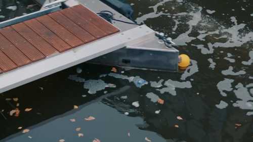 气泡屏障技术清除垃圾