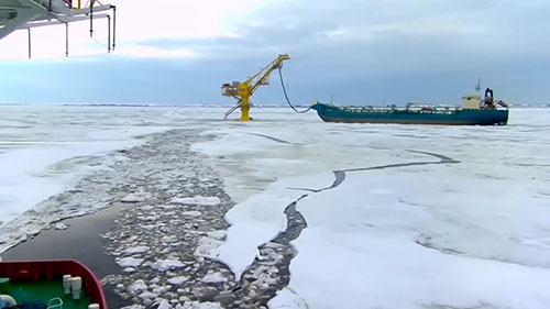 俄罗斯Berkut油田钻井平台