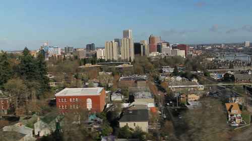 如何营救屋顶跌落的人员