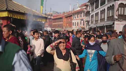 尼泊尔地震前攀登珠峰