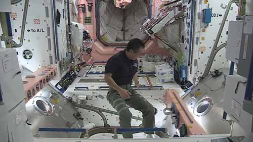 在国际空间站处理垃圾
