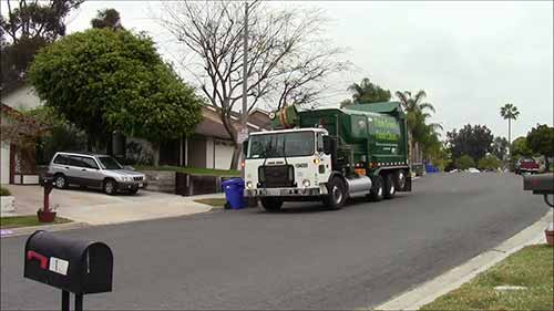 废弃物管理：垃圾车