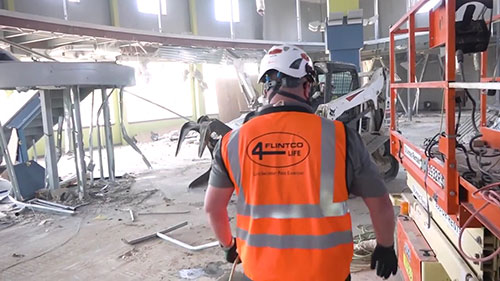 安全帽在建筑业中的使用