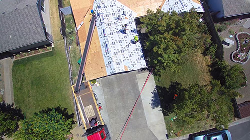 在屋顶安全工作