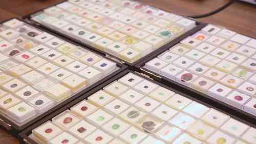 用拉曼光谱鉴定仪进行宝石鉴定