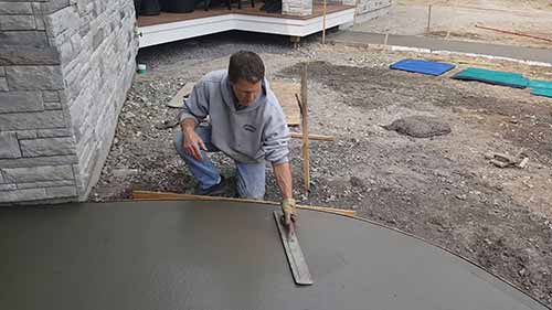 混凝土浇筑后多久开始修整