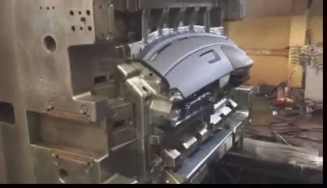 汽车仪表板的注塑成型过程