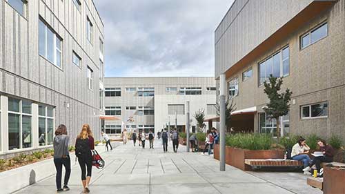 美国塞山高中建设项目