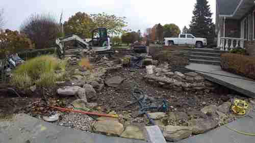 让人造瀑布更“自然”