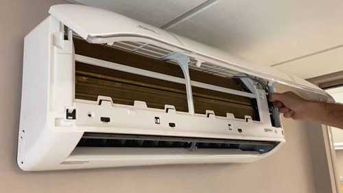 清洁壁挂式空调