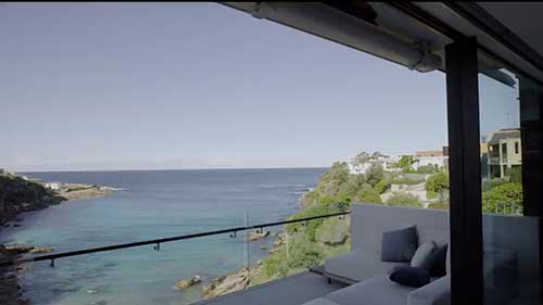 澳洲美宅：带有现代花园和景观设计的滨水住宅