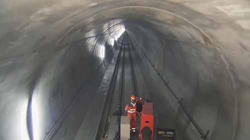 世界上最长的铁路隧道