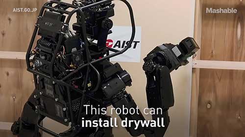 天才时刻：机器人学当建筑工