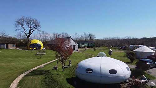 走向绿色：用回收材料建造的生态旅馆