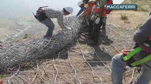 朝圣地的落石防护措施