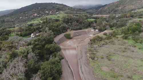 卡平特里亚县的淤地坝