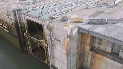 巴拿马运河新船闸