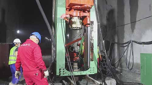 SK水电站项目7 垂直压力井挖掘