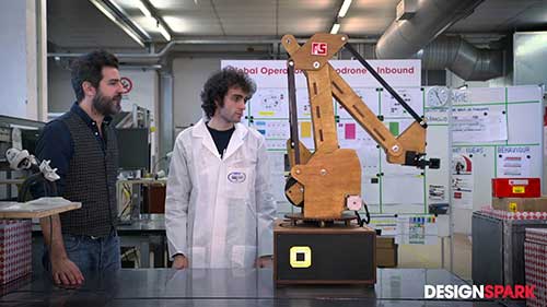 在机械臂上应用运动控制系统 02