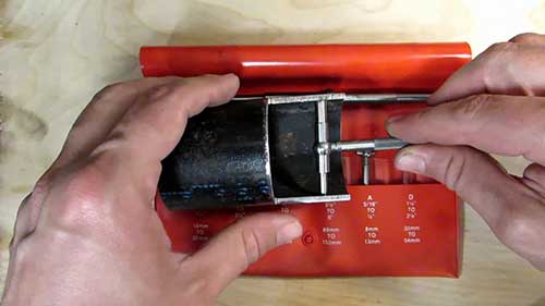 如何使用伸缩量规