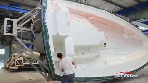 游艇船体及甲板的建造