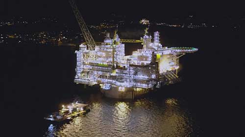 Aasta Hansteen上部结构的安装