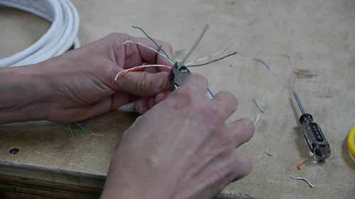 电缆组件是如何组装的