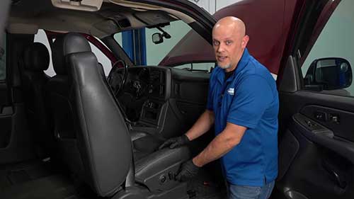 汽车电动座椅故障检修