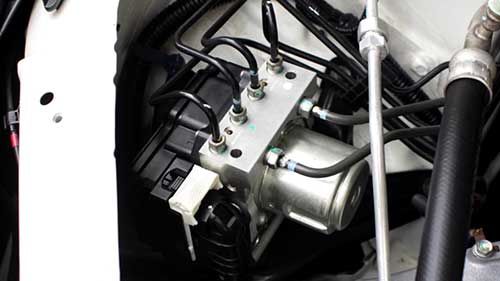 ABS控制模块故障的五种症状