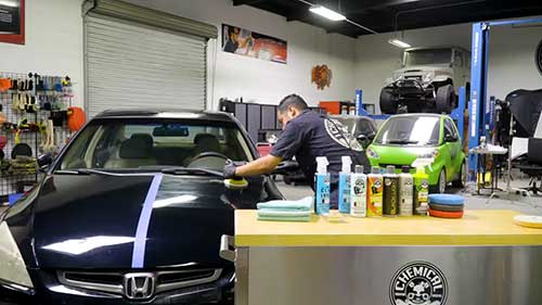 如何修复车漆刮痕