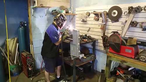 给汽车安装涡轮增压