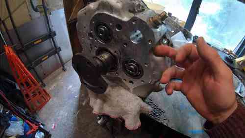 船用齿轮箱的工作原理