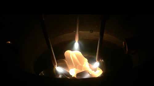 用电弧炉熔化钼