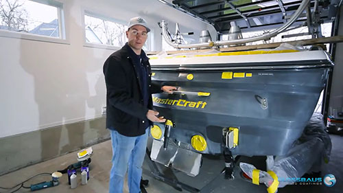 给船体涂装陶瓷涂层