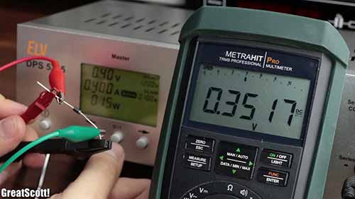 肖特基二极管与齐纳二极管