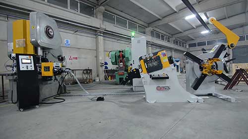 开卷矫正送料机2