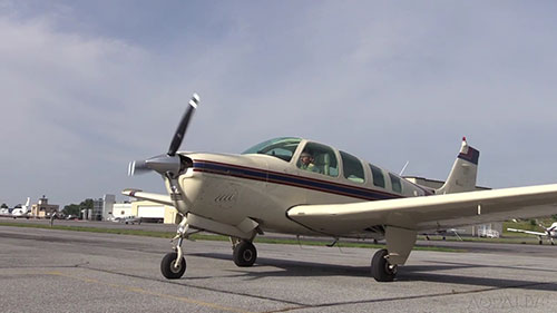 飞机发动机大修维修现场