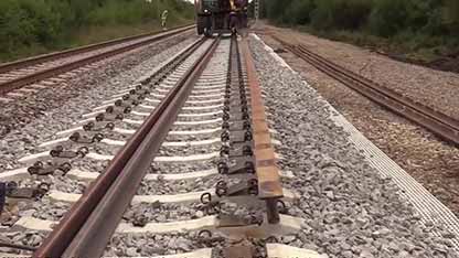 现代铁路建设机械