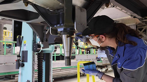 转向架与车身的连接