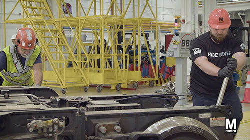 铁路机车的维护过程