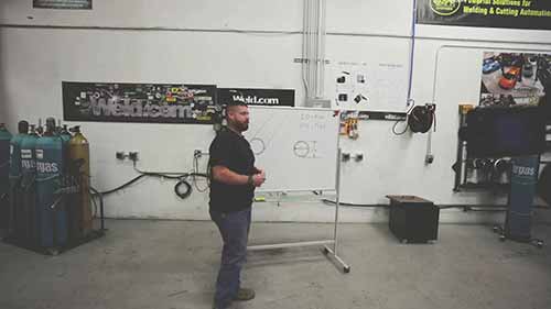 不同的钢结构形状